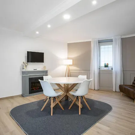 Villa Sophisticated In With Terrace *