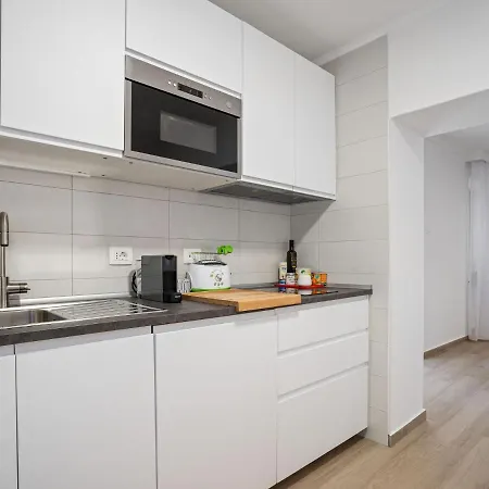 Sophisticated In With Terrace Polazzo
